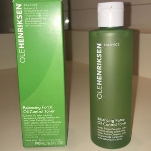 OLEHENRIKSEN Balancing Force Oil Control Toner